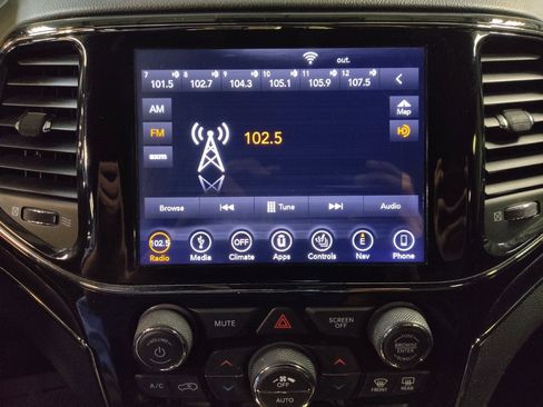 Used 2019 Jeep Grand Cherokee High Altitude AWD/4WD image 25