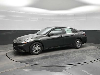 New 2026 Hyundai Elantra SE