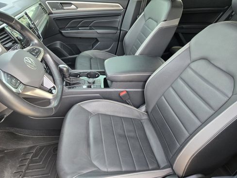 Used 2021 Volkswagen Atlas SEL Premium w/ MDO Package (Bench Seat) image 17