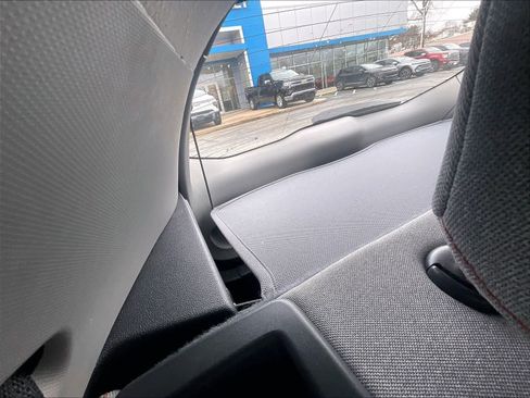 Used 2019 Chevrolet Bolt LT image 17