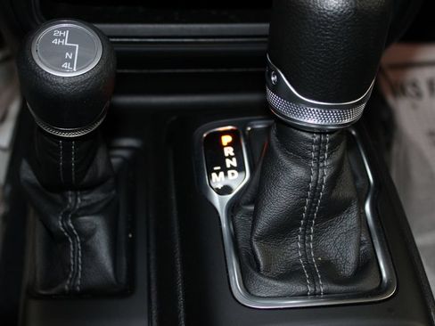 Used 2024 Jeep Wrangler Sport AWD/4WD image 39