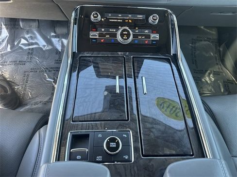 Used 2019 Lincoln Navigator Select w/ Technology Package image 21