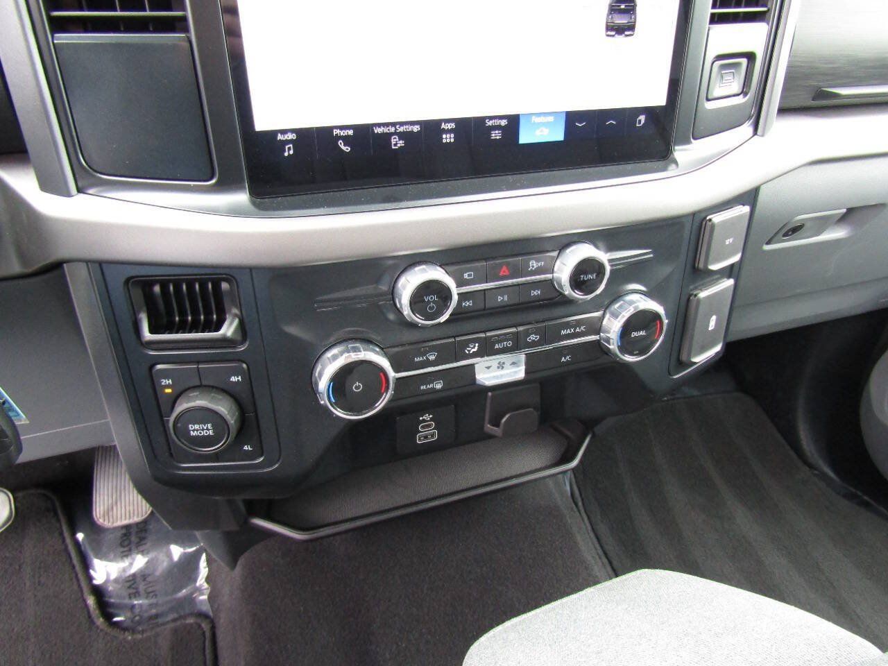 Used 2025 Ford F150 XLT w/ Equipment Group 301A Standard AWD/4WD image 17