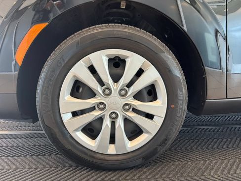 Used 2023 Kia Soul LX FWD image 11