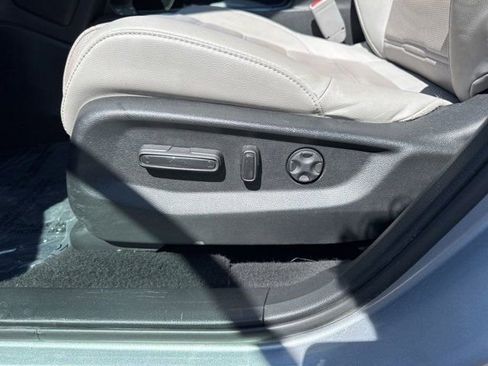 Used 2022 Honda CR-V EX-L image 9