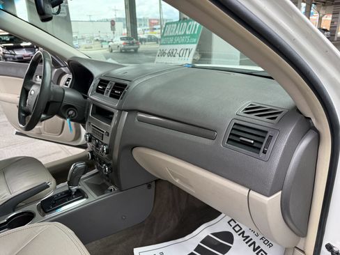 Used 2010 Ford Fusion SEL FWD image 20
