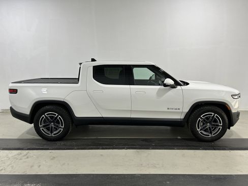 Used 2025 Rivian R1T Adventure image 6