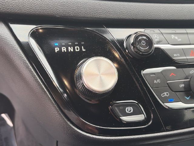 Used 2025 Chrysler Pacifica Select FWD image 35