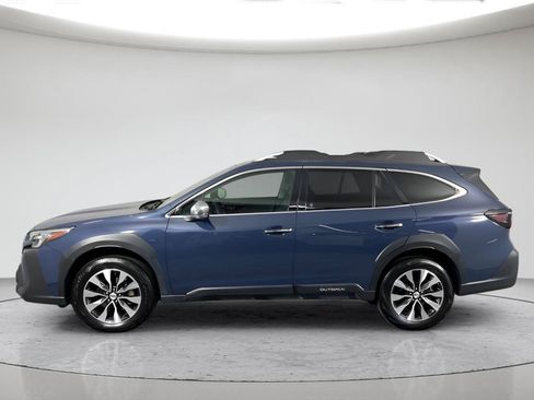 Used 2025 Subaru Outback Touring XT AWD/4WD image 8