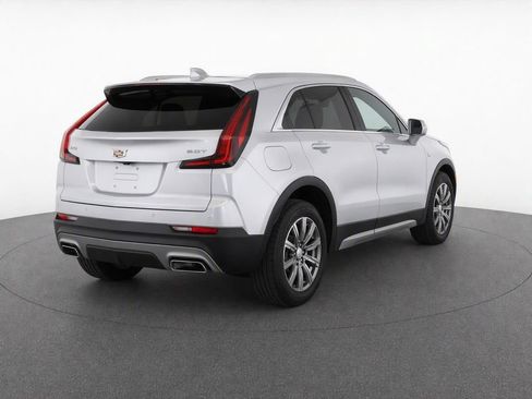 Used 2019 Cadillac XT4 Premium Luxury w/ Enhanced Visibility Package FWD image 3