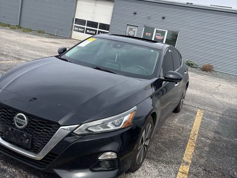 Used 2019 Nissan Altima 2.5 SL image 2