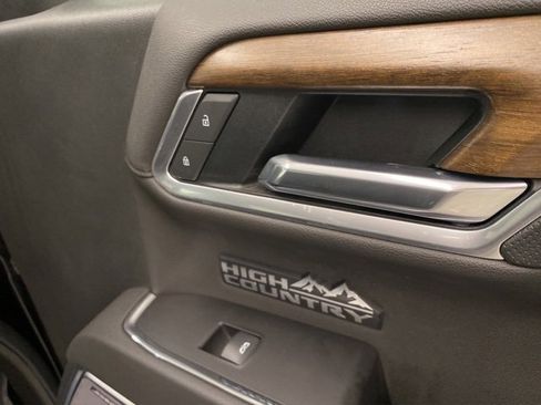 Used 2022 Chevrolet Silverado 1500 High Country w/ High Country Premium Package image 21