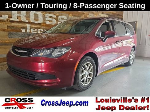 Used 2017 Chrysler Pacifica Touring FWD image 2