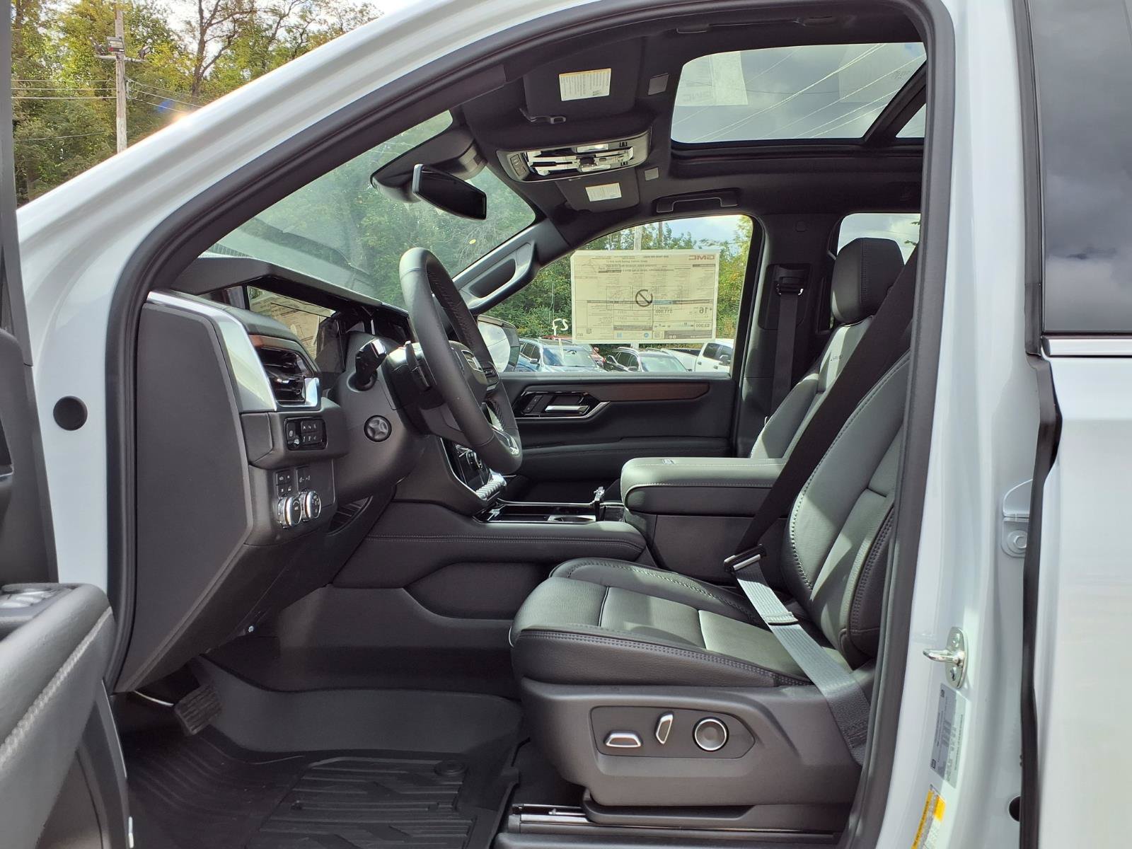 New 2026 GMC Yukon Denali w/ Sun & Power Step Package AWD/4WD image 19