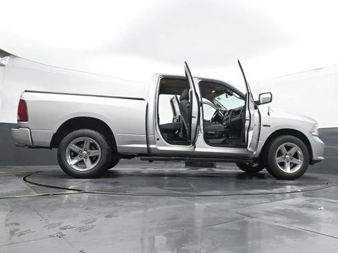 Used 2017 RAM 1500 Express image 74