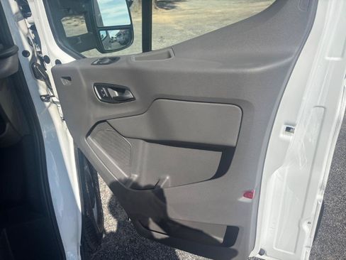 Used 2023 Ford Transit 250 148 High Roof RWD image 22
