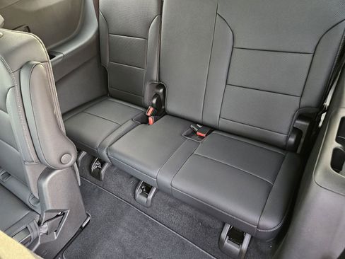 New 2026 Chevrolet Traverse LT w/ Driver Confidence Package FWD image 27