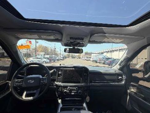 Certified 2025 Ford F250 Lariat w/ Tremor Off-Road Package image 4