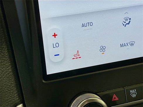 Used 2024 Ford Edge SEL image 21