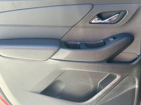 Used 2023 Chevrolet Traverse RS image 23