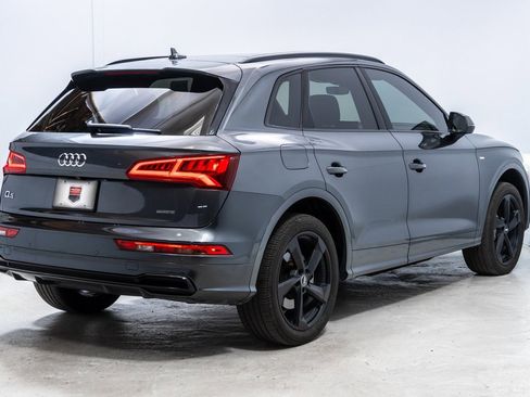 Used 2020 Audi Q5 2.0T Titanium Premium Plus w/ Premium Plus Package image 7