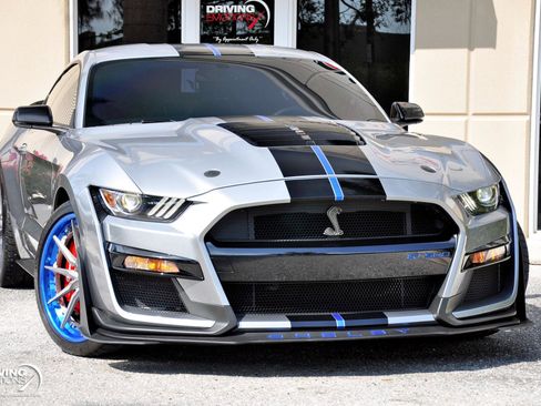 Used 2020 Ford Mustang Shelby GT500 w/ Technology Package image 4