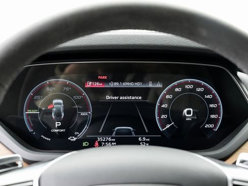 Used 2022 Audi e-tron GT Premium Plus image 14