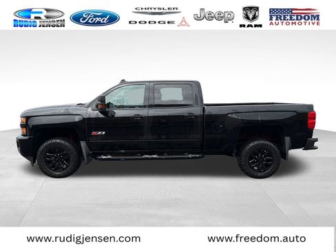 Used 2017 Chevrolet Silverado 2500 LT w/ Midnight Edition AWD/4WD image 2