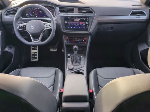 Used 2022 Volkswagen Tiguan SEL R-Line image 13