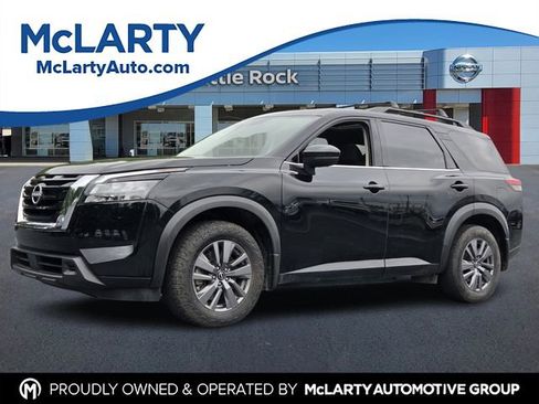 Used 2024 Nissan Pathfinder SV w/ SV Premium Package AWD/4WD image 1