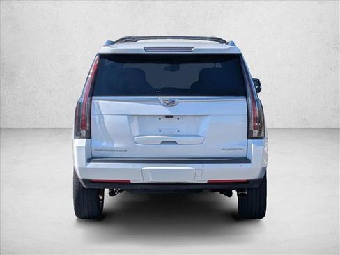 Used 2018 Cadillac Escalade Platinum image 7