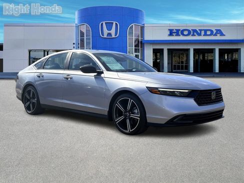 Used 2023 Honda Accord Sport image 9