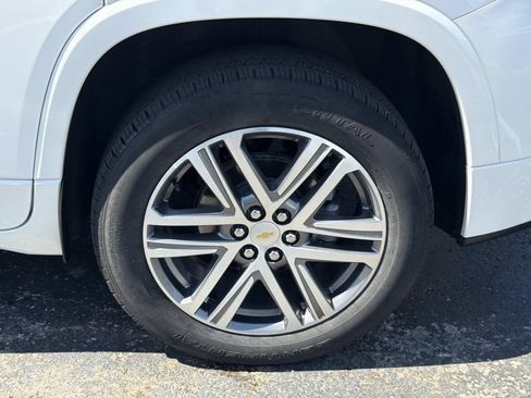 Used 2023 Chevrolet Traverse High Country FWD image 10