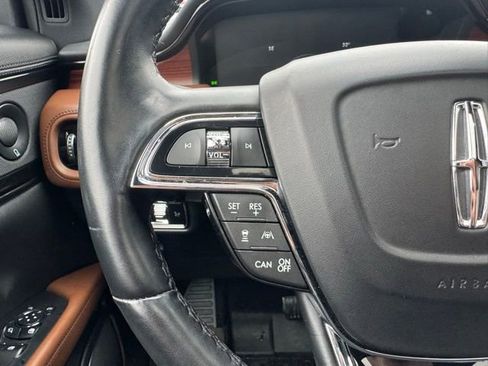 Used 2023 Lincoln Nautilus Reserve image 24