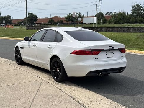 Used 2016 Jaguar XF Prestige AWD/4WD image 23