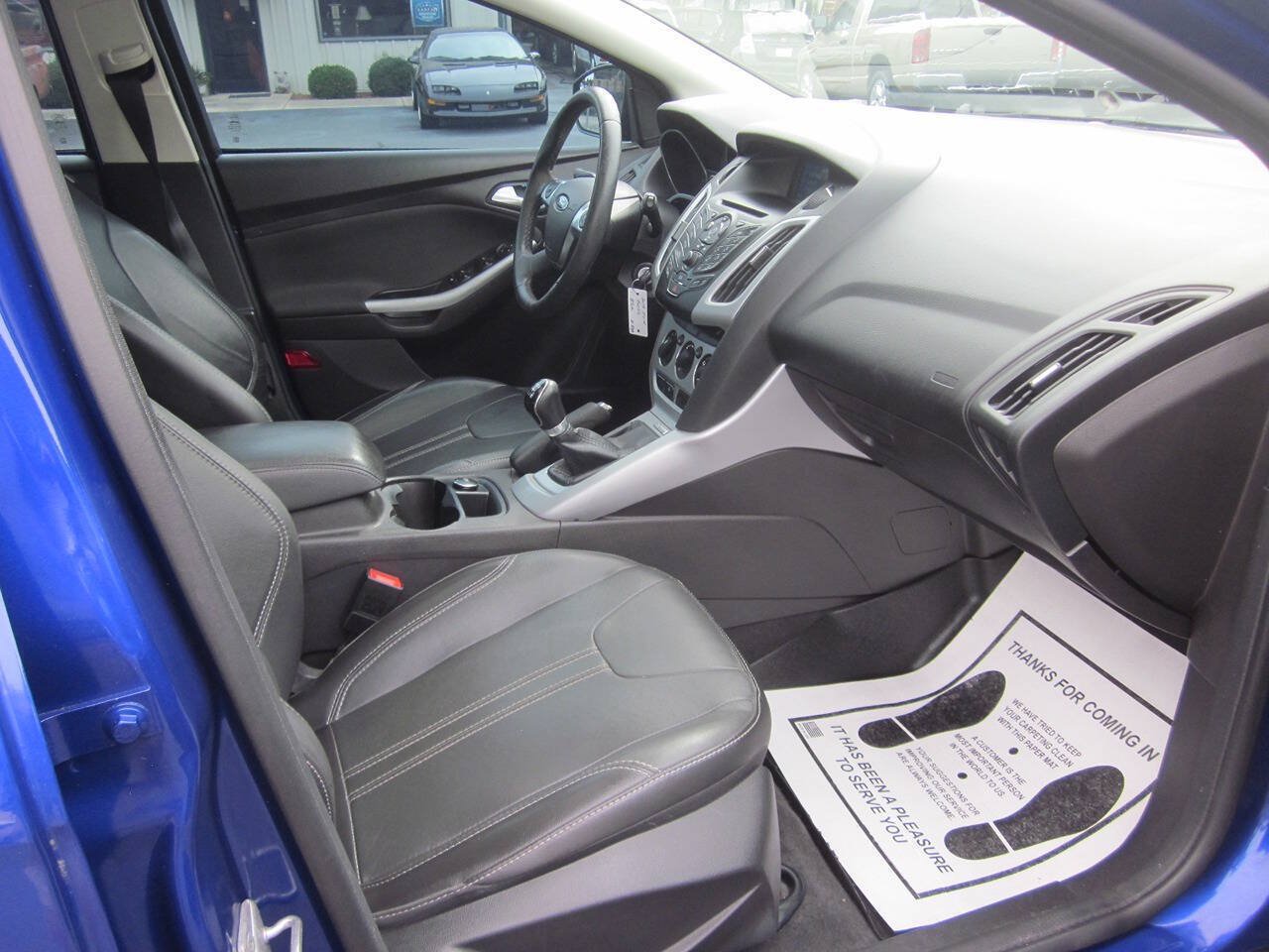Used 2014 Ford Focus SE w/ Equipment Group 201A FWD image 26