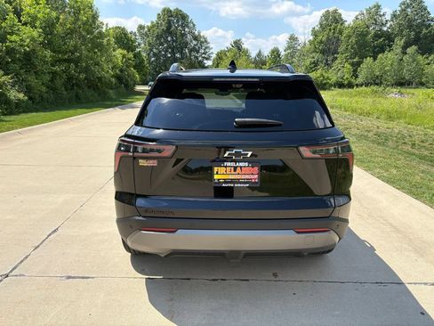 New 2026 Chevrolet Equinox LT w/ Convenience Package II FWD image 8
