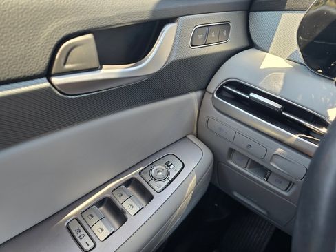 Used 2024 Hyundai Palisade SEL FWD image 22