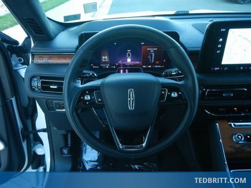 Used 2025 Lincoln Aviator Black Label w/ Jet Appearance Package image 29