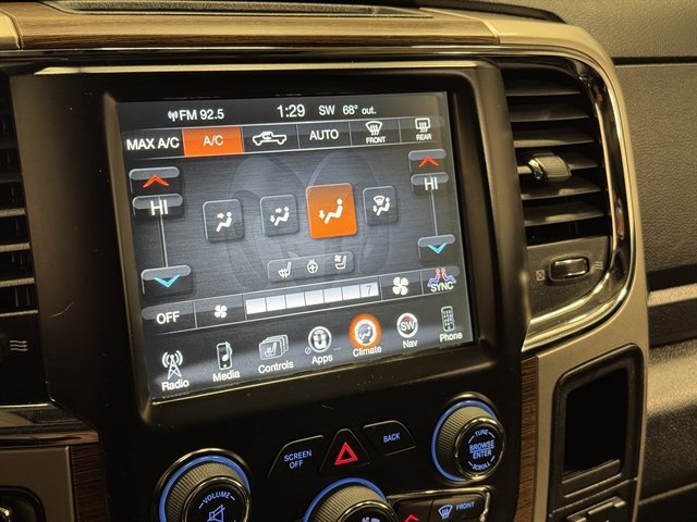 Used 2017 RAM 1500 Laramie w/ Convenience Group AWD/4WD image 27