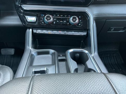 Used 2024 GMC Sierra 2500 Denali w/ Denali Reserve Package AWD/4WD image 13