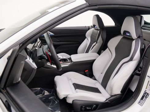 Certified 2025 BMW M4 xDrive Competition w/ M Driver's Package image 17