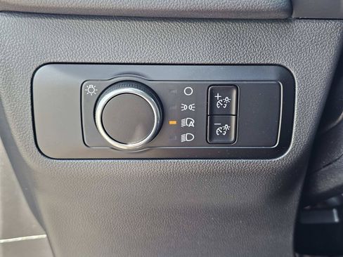 Used 2025 Ford Escape Active AWD/4WD image 19