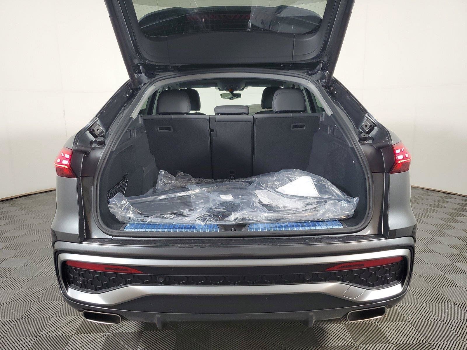 New 2026 Audi Q5 Premium AWD/4WD image 9