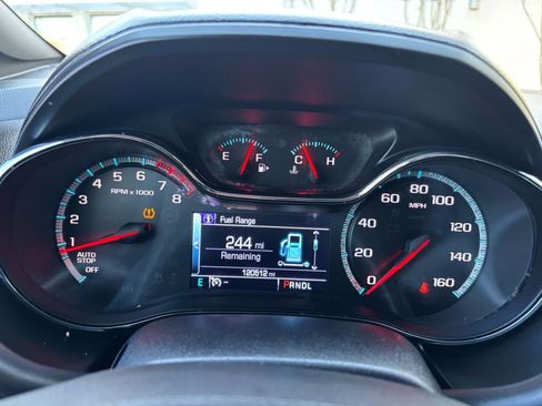 Used 2018 Chevrolet Cruze LT w/ Sun And Sound Package image 24