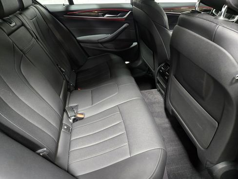 Used 2021 BMW 530e xDrive w/ M Sport Package image 49