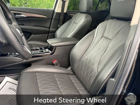 Used 2022 Buick Envision Avenir w/ Technology Package II FWD image 16