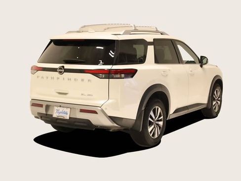 Used 2023 Nissan Pathfinder SL AWD/4WD image 4