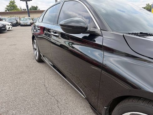 Used 2018 Honda Accord Touring image 37