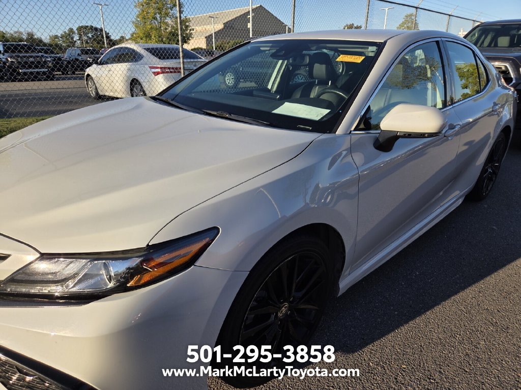 Used 2024 Toyota Camry XSE FWD image 9